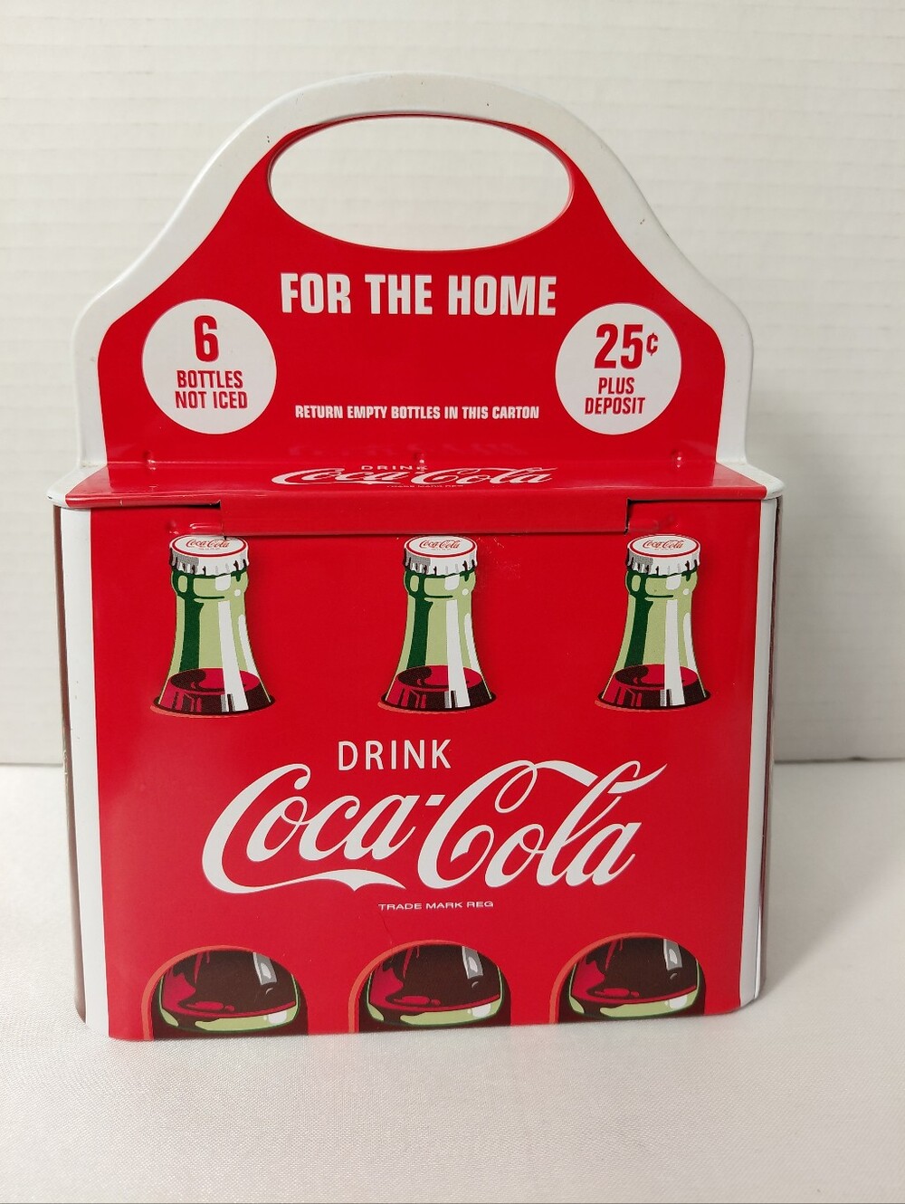 2018 Coca-Cola Tin Retro Inspired Red and White Metal Bottle Carrier